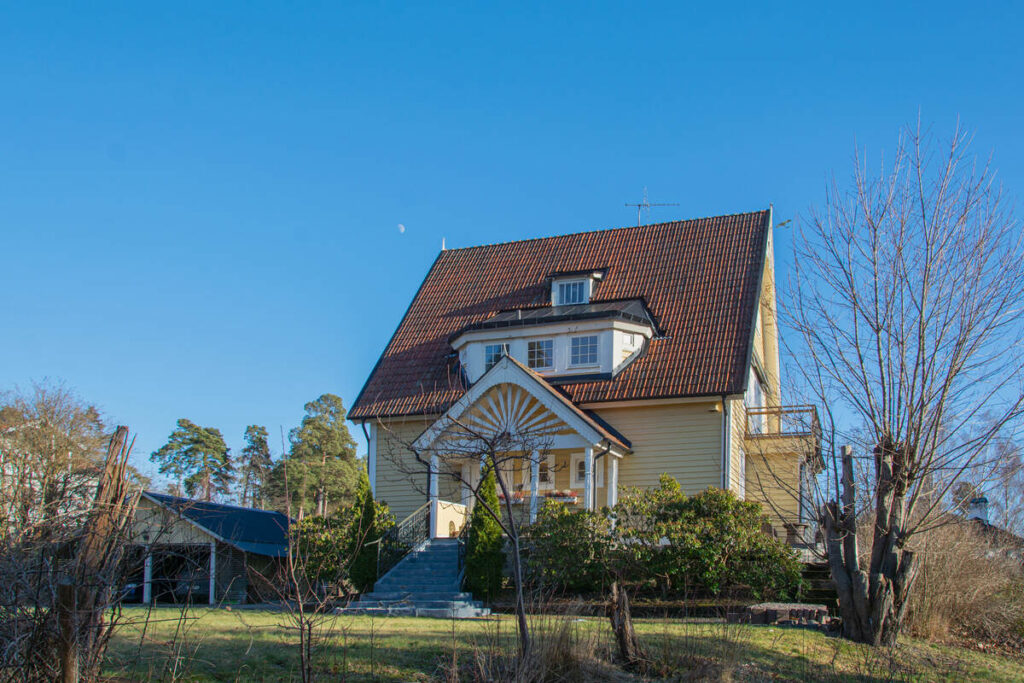 8. Renovering av Villafasad Skogas Jordbro